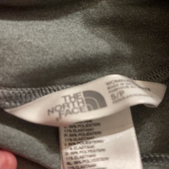North Face mid-calf length exercise leggings size small - Picture 8 of 9